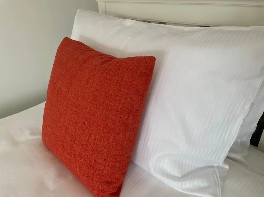 הוילה Cawood 4@No.4. A Cosy Spot For 4 And One Furry Friend 0*,